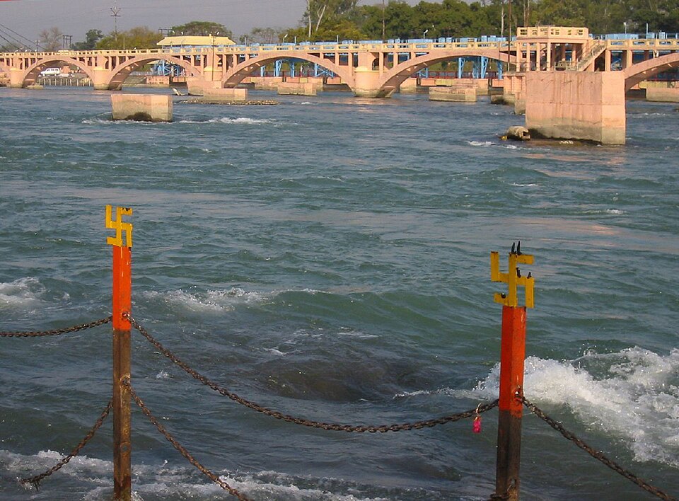 Ganga flowing near Har Ki Pauri